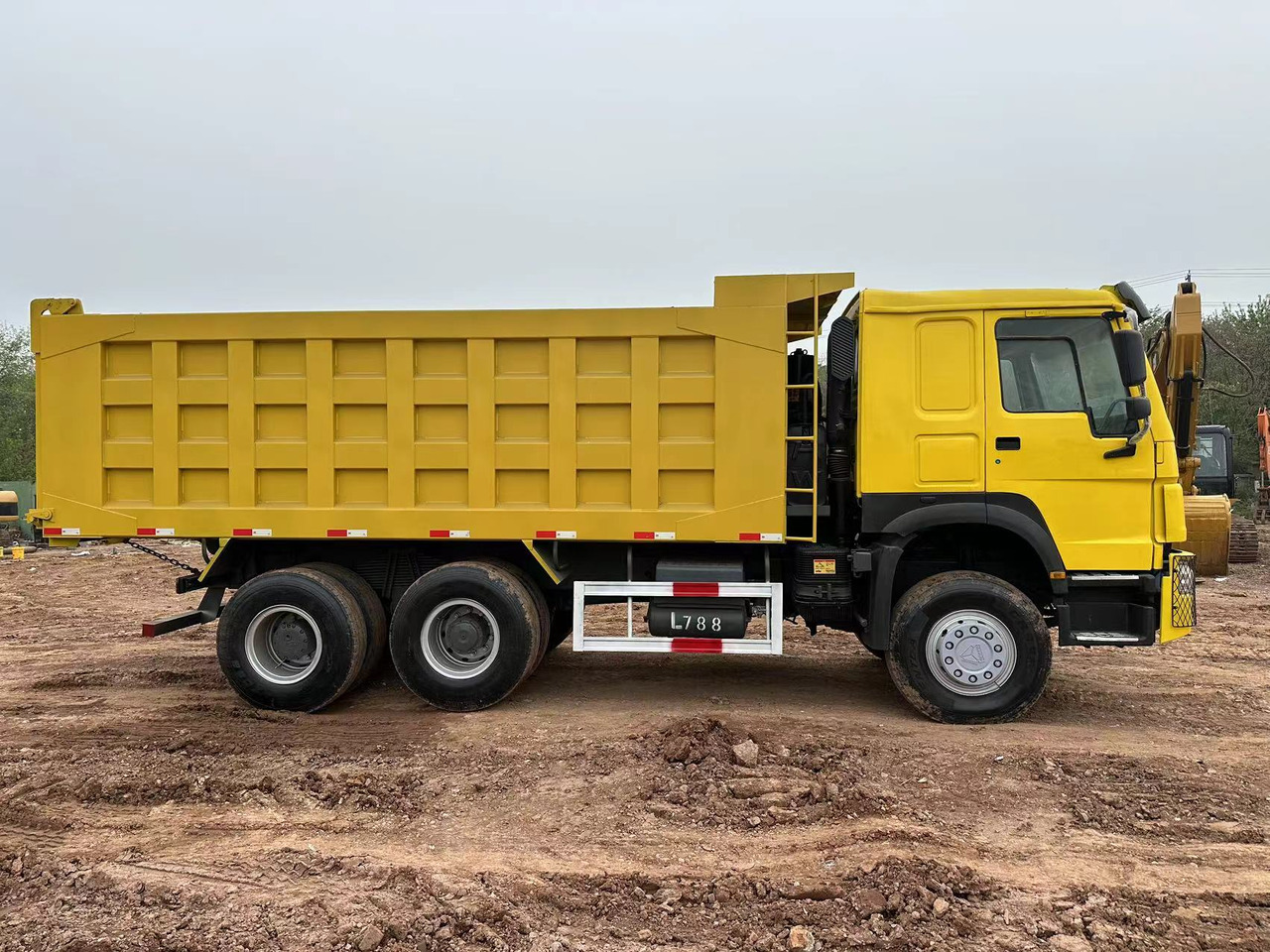 SINOTRUK Howo Dump truck 371 - Tipper: picture 1 SINOTRUK Howo Dump truck 371 - Tipper: picture 1