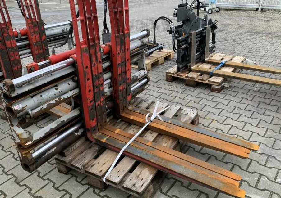 Durwen DRPK30C - Forks for Forklift: picture 3 Durwen DRPK30C - Forks for Forklift: picture 3