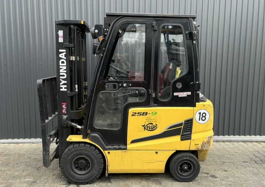 Hyundai 25B-9 - Electric forklift: picture 2 Hyundai 25B-9 - Electric forklift: picture 2