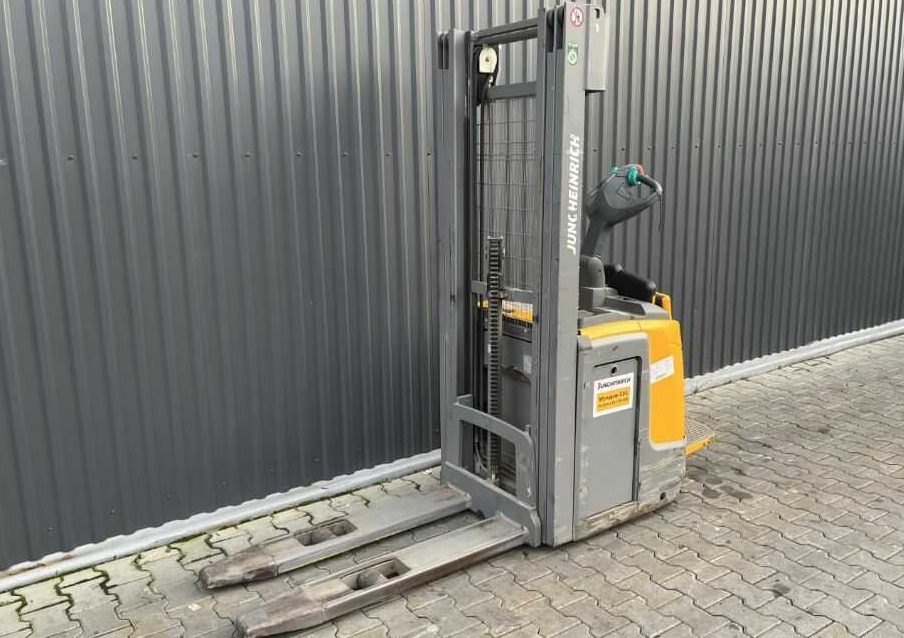 Jungheinrich ERC212 - Stacker: picture 1 Jungheinrich ERC212 - Stacker: picture 1