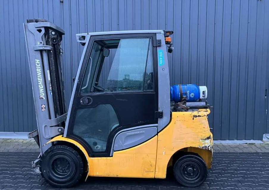 Jungheinrich TFG430s - LPG forklift: picture 2 Jungheinrich TFG430s - LPG forklift: picture 2