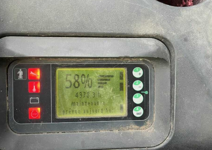 Stacker Linde D12SP: picture 8