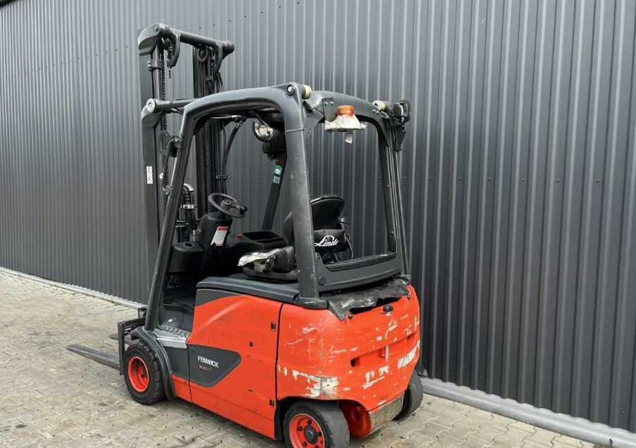 Linde E20PH-02 - Electric forklift: picture 3 Linde E20PH-02 - Electric forklift: picture 3