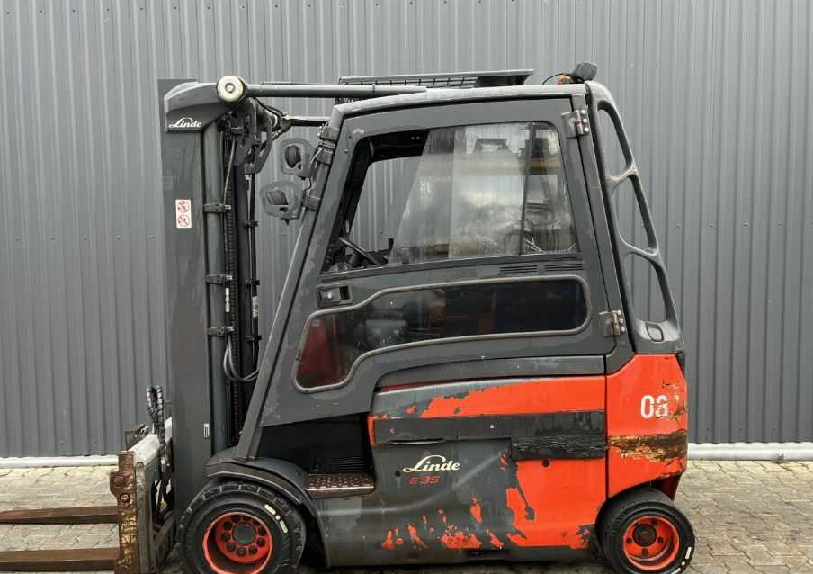 Linde E35HL-02 - Electric forklift: picture 2 Linde E35HL-02 - Electric forklift: picture 2
