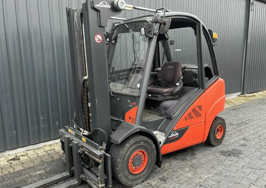 Linde H25T-02/600 - LPG forklift: picture 1 Linde H25T-02/600 - LPG forklift: picture 1