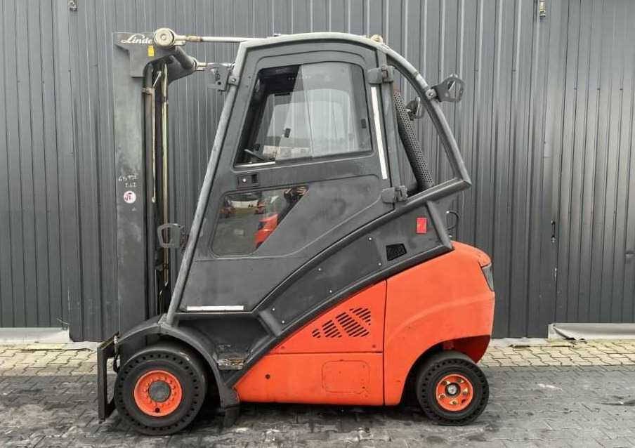 Linde H30T-01 - LPG forklift: picture 2 Linde H30T-01 - LPG forklift: picture 2