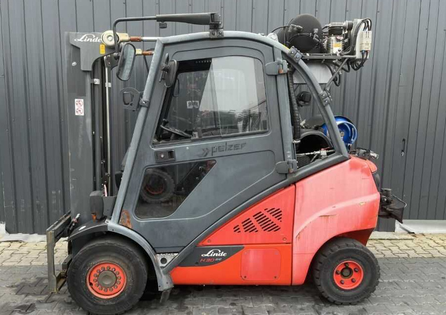 Linde H30T-02 - LPG forklift: picture 2 Linde H30T-02 - LPG forklift: picture 2