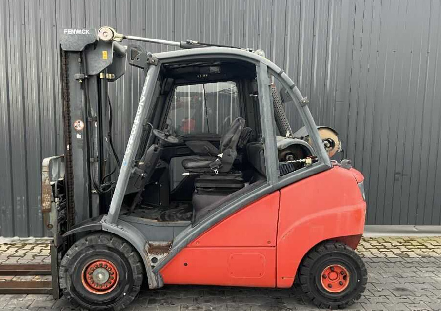 LPG forklift Linde H35T: picture 7