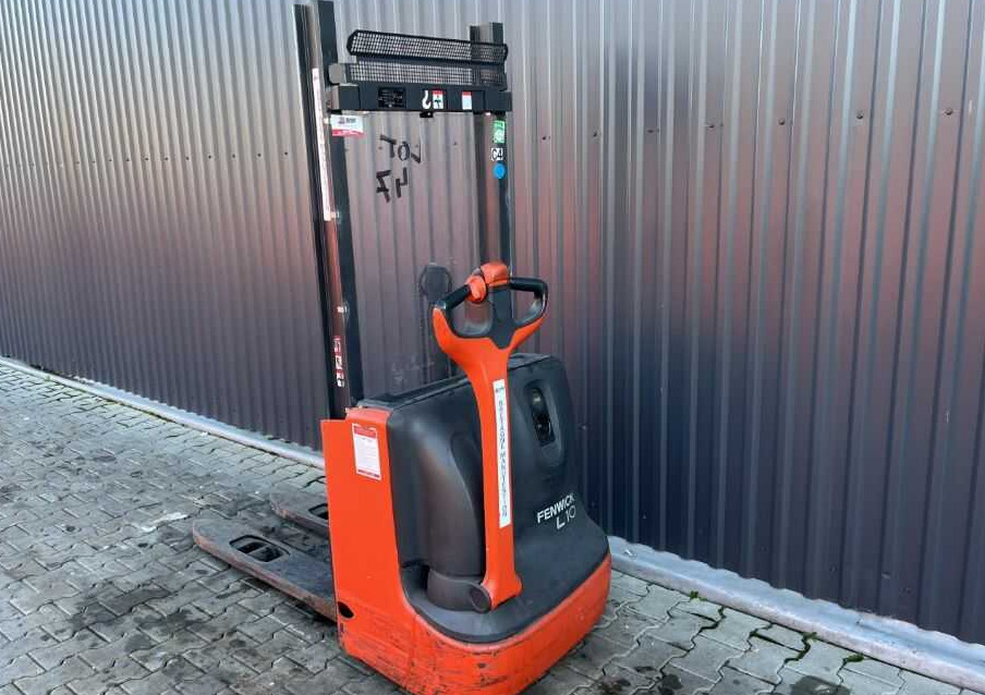 Linde L10 - Stacker: picture 3 Linde L10 - Stacker: picture 3