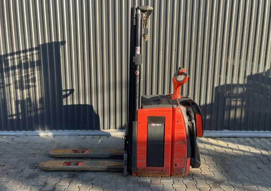 Linde L14AP - Stacker: picture 2 Linde L14AP - Stacker: picture 2