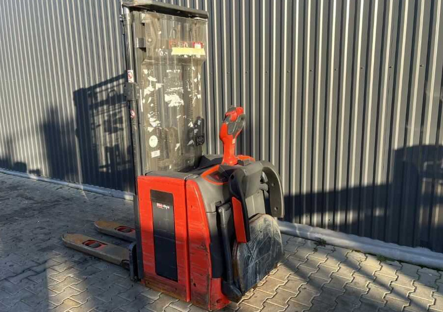 Linde L14AP - Stacker: picture 3 Linde L14AP - Stacker: picture 3