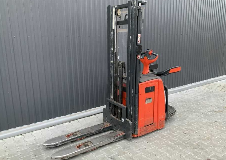 Linde L14AP - Stacker: picture 2 Linde L14AP - Stacker: picture 2