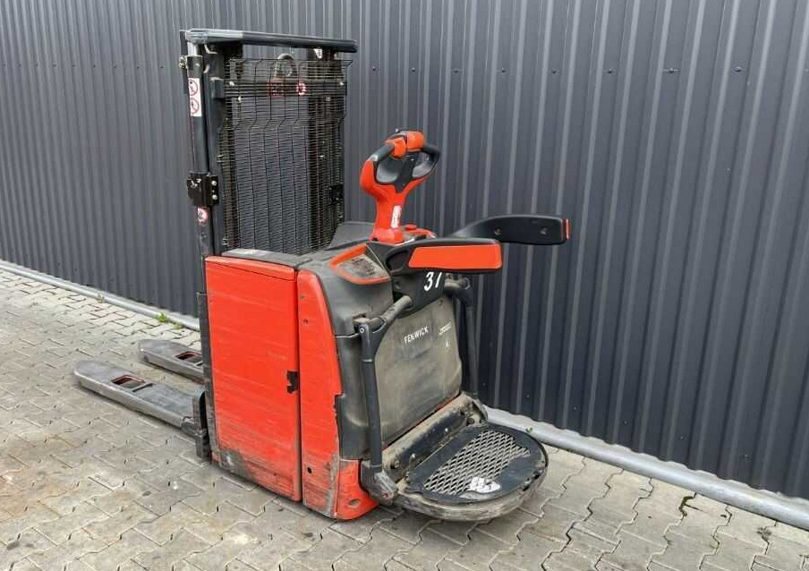 Linde L14lAP - Stacker: picture 3 Linde L14lAP - Stacker: picture 3