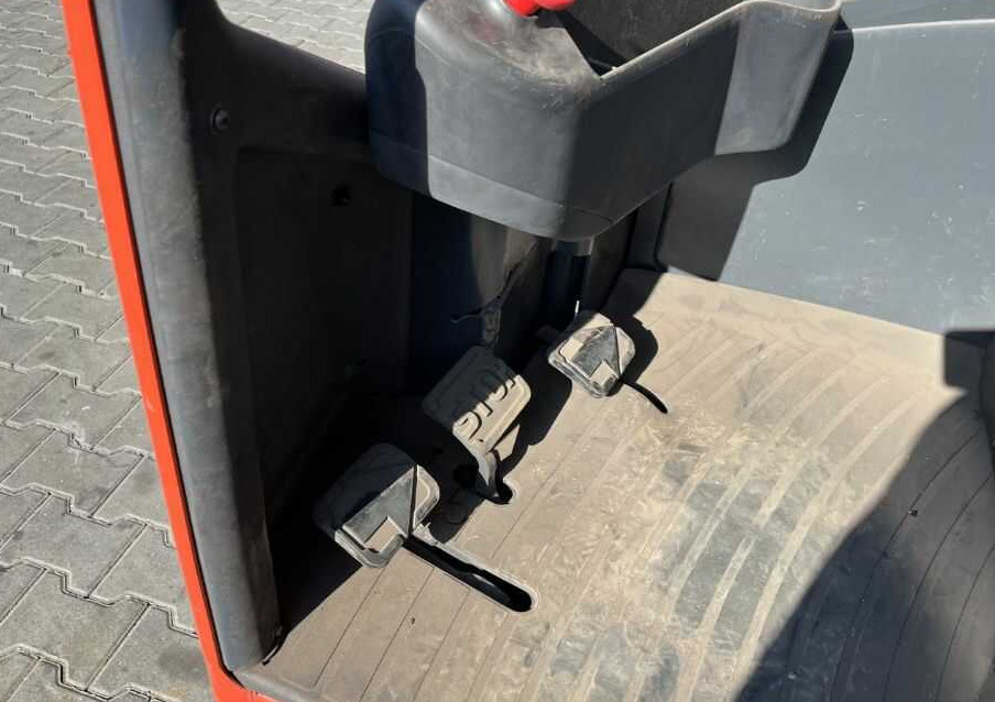 Reach truck Linde R14X: picture 10