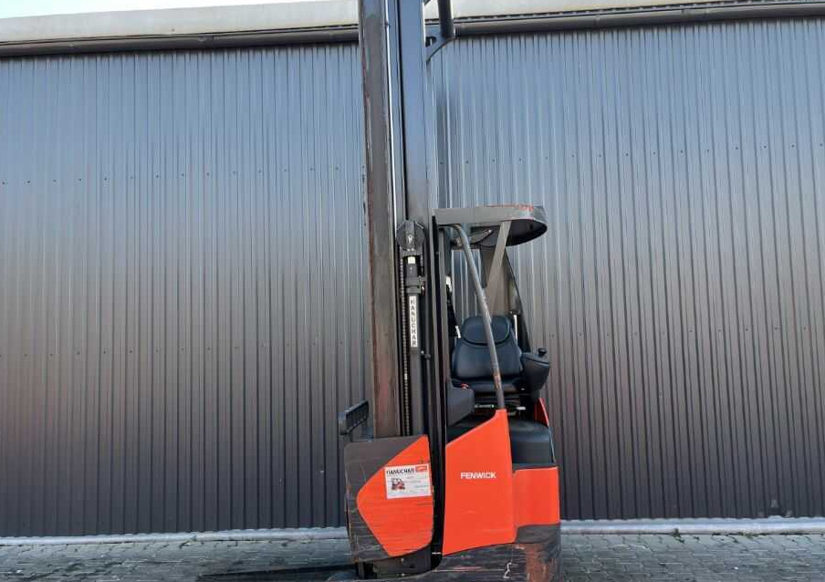 Linde R14X - Reach truck: picture 2 Linde R14X - Reach truck: picture 2