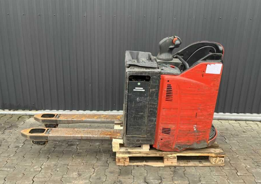 Linde T20SP-02 - Pallet truck: picture 2 Linde T20SP-02 - Pallet truck: picture 2