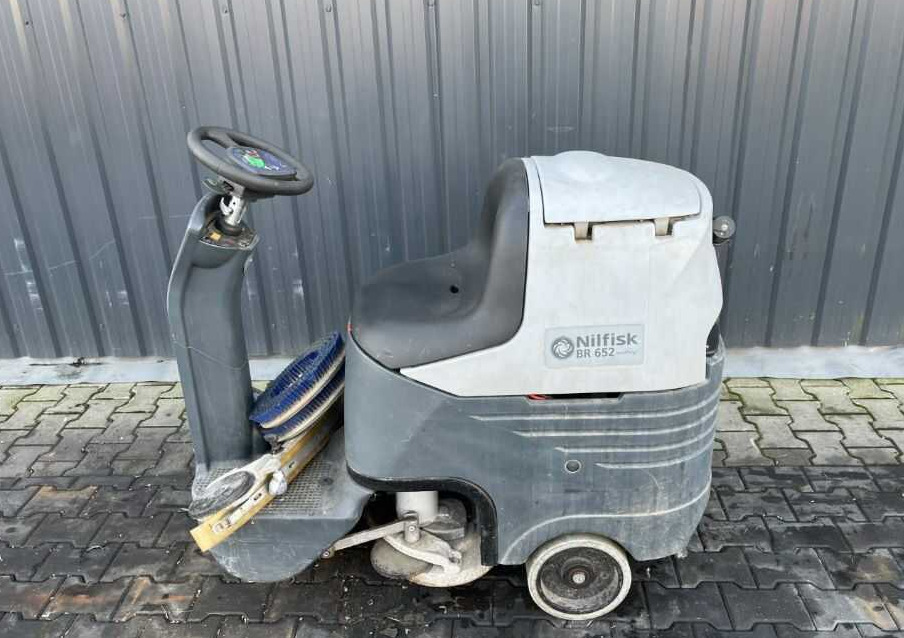 Nilfisk BR652 - Scrubber dryer: picture 2 Nilfisk BR652 - Scrubber dryer: picture 2