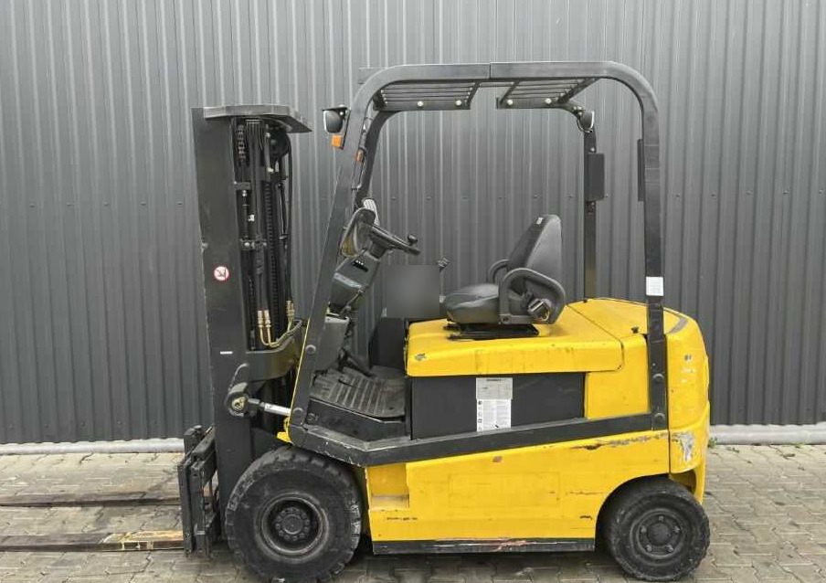 Nissan Q02L25CU - Electric forklift: picture 2 Nissan Q02L25CU - Electric forklift: picture 2