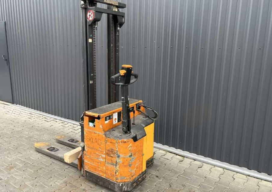 Still EGV1250 - Stacker: picture 3 Still EGV1250 - Stacker: picture 3