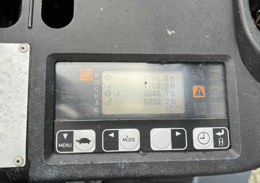 Toyota 8FGF20 - LPG forklift: picture 5 Toyota 8FGF20 - LPG forklift: picture 5