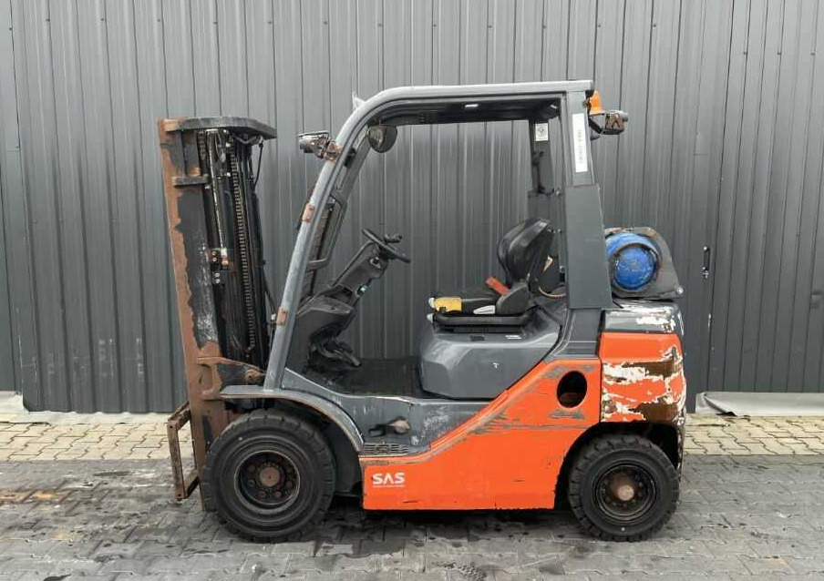 Toyota 8FGF20 - LPG forklift: picture 2 Toyota 8FGF20 - LPG forklift: picture 2
