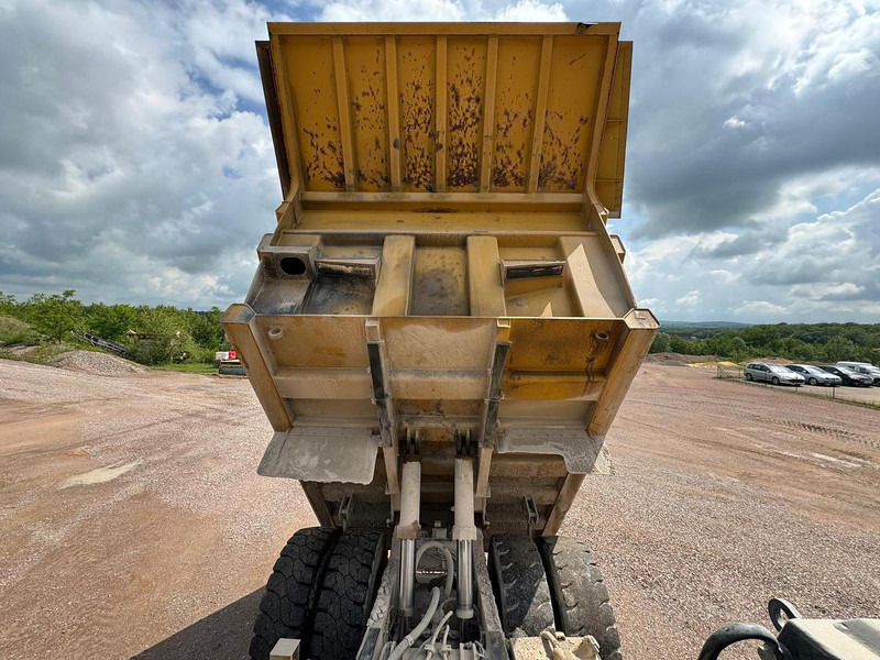 Dumper Caterpillar 771D: picture 9