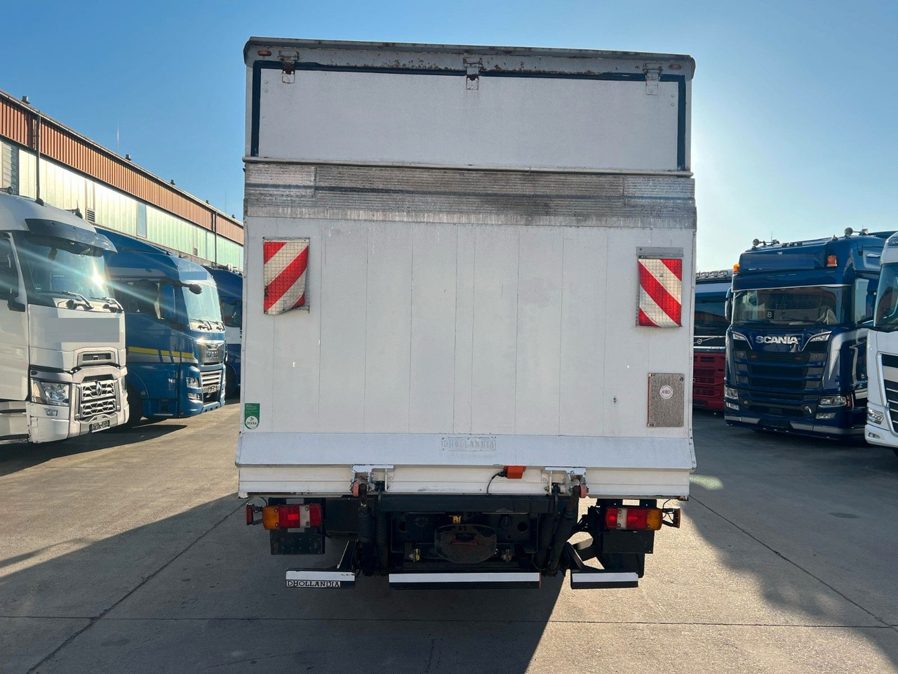 MAN TGL 8.180 * MOTORBREMSE * KLIMA * LBW 1t * - Box van: picture 5 MAN TGL 8.180 * MOTORBREMSE * KLIMA * LBW 1t * - Box van: picture 5