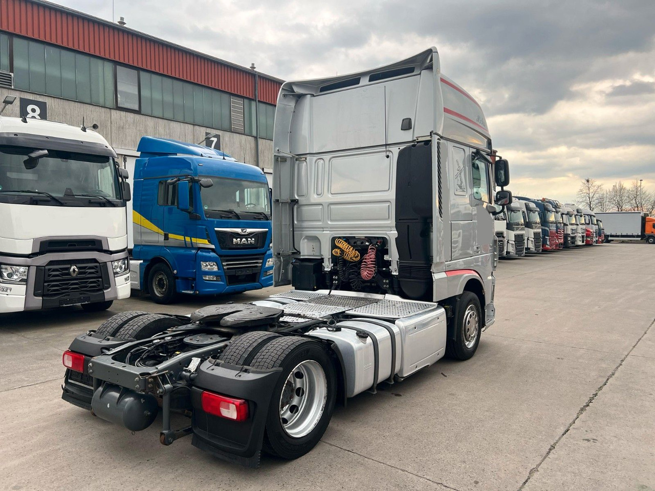 DAF XF 460 FT * ACC * RETARDER * STANDKLIMA * - Tractor unit: picture 5 DAF XF 460 FT * ACC * RETARDER * STANDKLIMA * - Tractor unit: picture 5