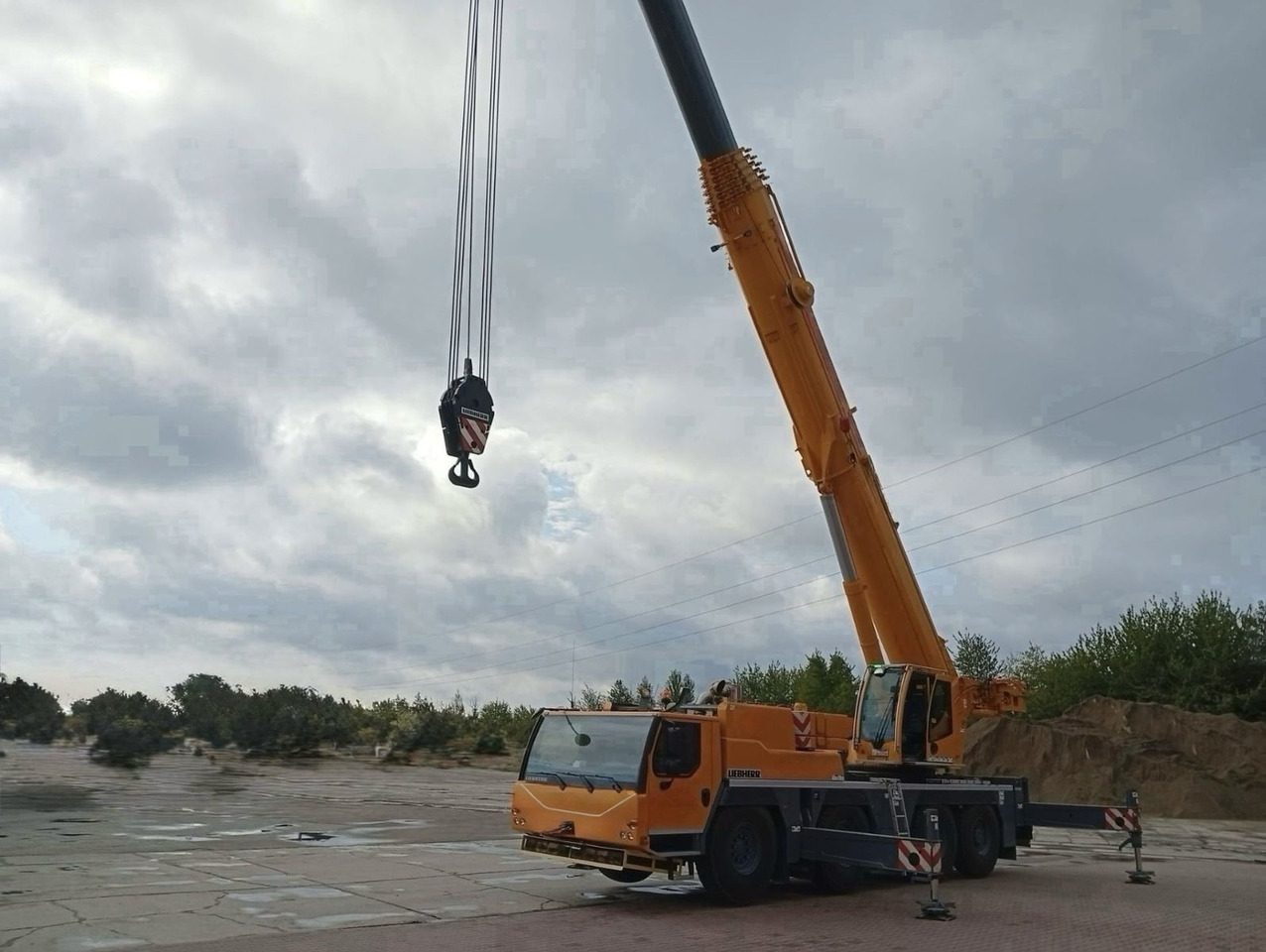 Liebherr LTM 1120-4.1 - Tower crane: picture 5 Liebherr LTM 1120-4.1 - Tower crane: picture 5