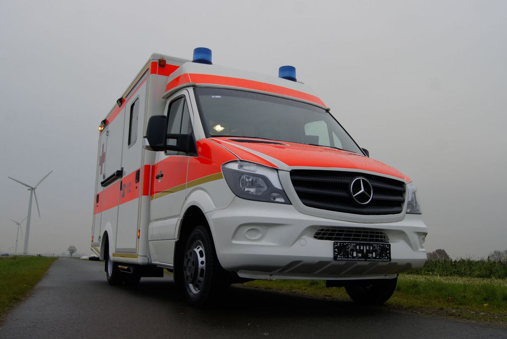 Mercedes-Benz Sprinter 516 // inkl. 1 Jahr Garantie Mercedes-Benz Sprinter 516 // inkl. 1 Jahr Garantie - Ambulance: picture 4 Mercedes-Benz Sprinter 516 // inkl. 1 Jahr Garantie Mercedes-Benz Sprinter 516 // inkl. 1 Jahr Garantie - Ambulance: picture 4