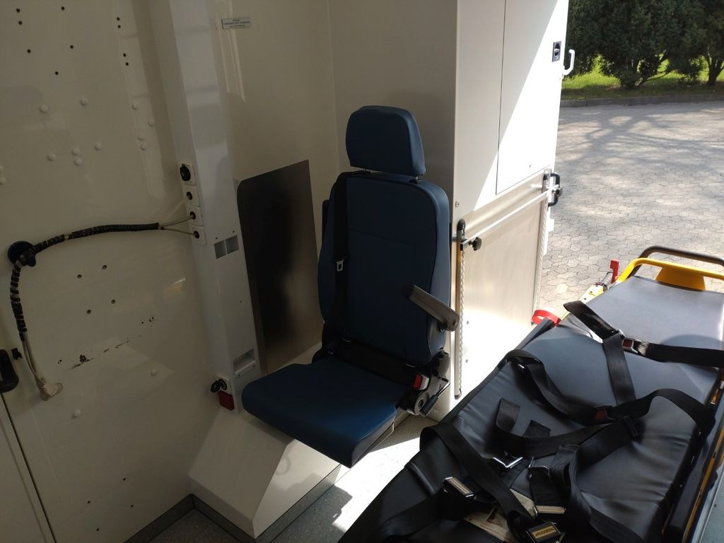 Ambulance Mercedes-Benz Sprinter 519 /  ATM 0km  4x on Stock: picture 7 Ambulance Mercedes-Benz Sprinter 519 /  ATM 0km  4x on Stock: picture 7