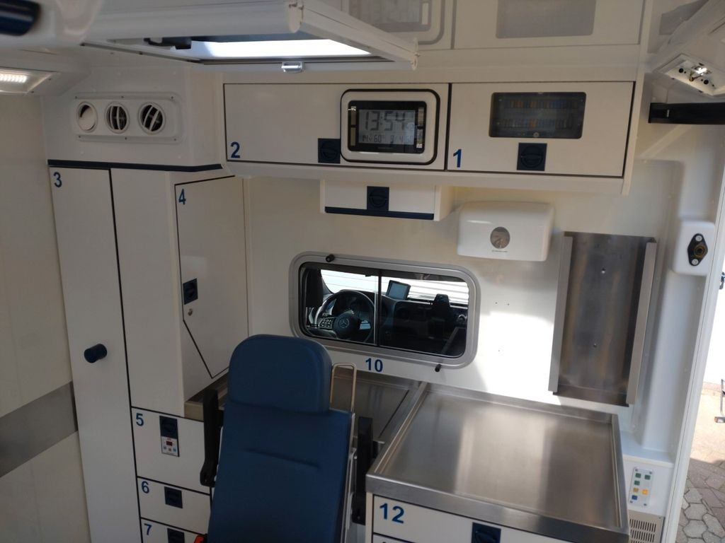 Mercedes-Benz Sprinter 519 / ATM 0km 4x on Stock Mercedes-Benz Sprinter 519 / ATM 0km 4x on Stock - Ambulance: picture 5 Mercedes-Benz Sprinter 519 / ATM 0km 4x on Stock Mercedes-Benz Sprinter 519 / ATM 0km 4x on Stock - Ambulance: picture 5