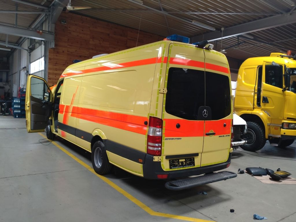 Mercedes-Benz Sprinter ITW RTW 519 2x on Stock - Ambulance: picture 1 Mercedes-Benz Sprinter ITW RTW 519 2x on Stock - Ambulance: picture 1