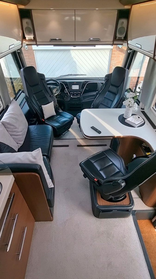Niesmann + Bischoff Flair 880 BE - Integrated motorhome: picture 3 Niesmann + Bischoff Flair 880 BE - Integrated motorhome: picture 3