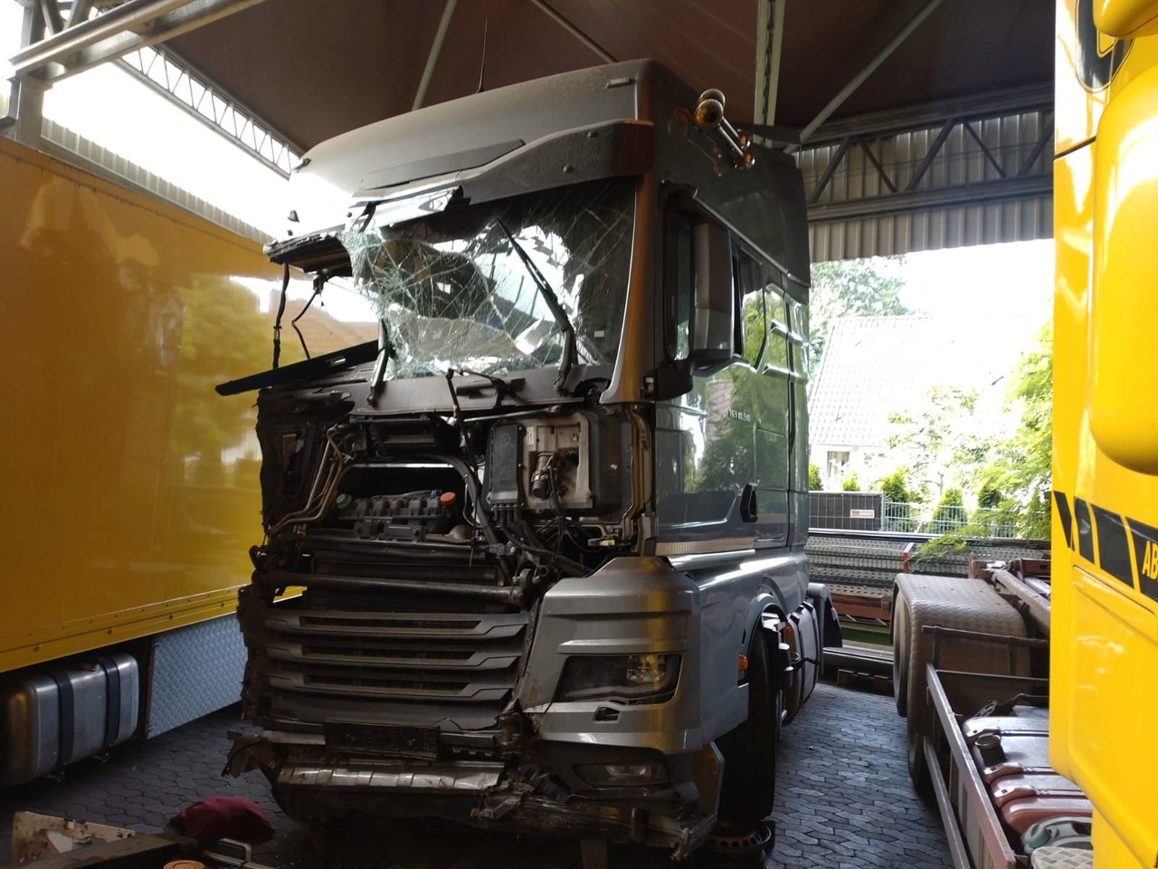 MAN TGX 18.510 - Tractor unit: picture 1 MAN TGX 18.510 - Tractor unit: picture 1