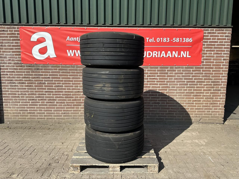 Onbekend - Tire for Truck: picture 1 Onbekend - Tire for Truck: picture 1