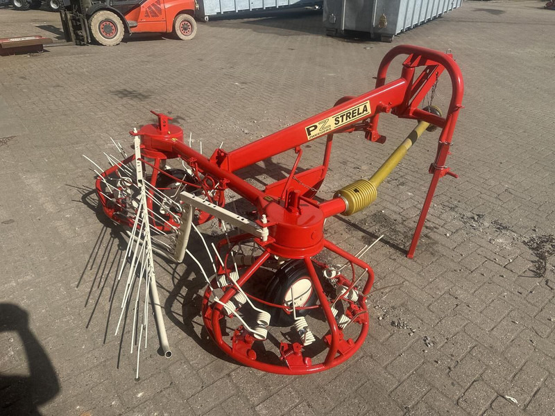 Strela hooischudder - Gebruikt - Tedder/ Rake: picture 3 Strela hooischudder - Gebruikt - Tedder/ Rake: picture 3