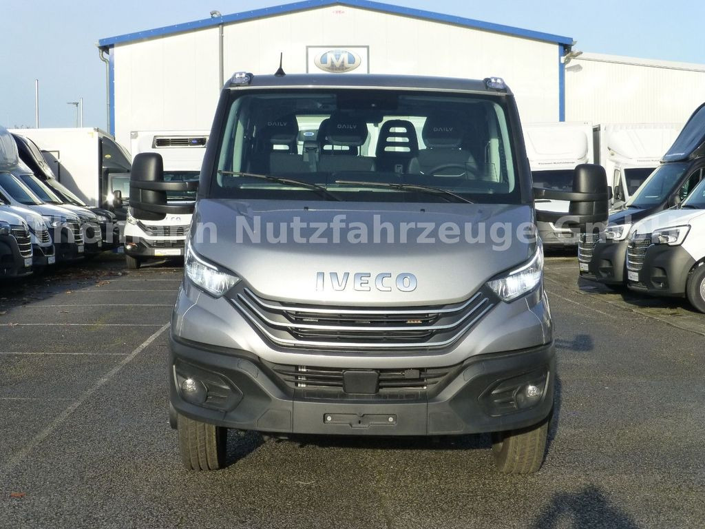 Iveco DAILY 70C18 DoKa Schiebeplateau Luftfed Navi - Tow truck, Van: picture 4 Iveco DAILY 70C18 DoKa Schiebeplateau Luftfed Navi - Tow truck, Van: picture 4