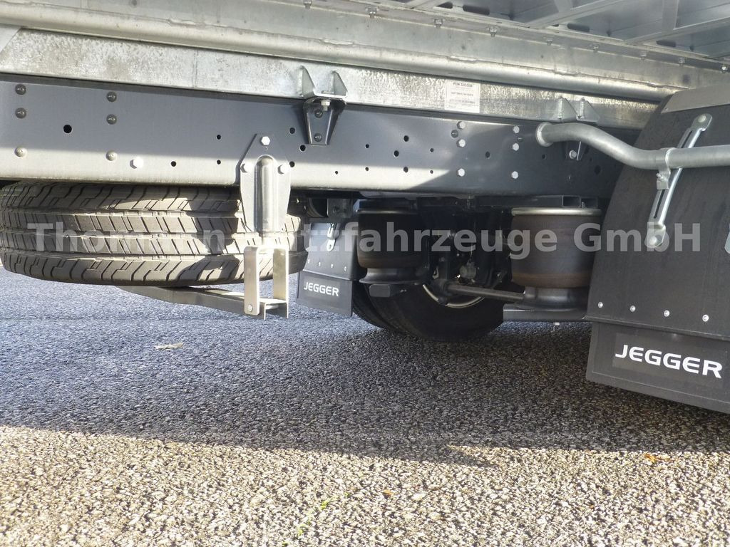New Tow truck, Van Iveco DAILY 70C18 DoKa Schiebeplateau Luftfed Navi: picture 16