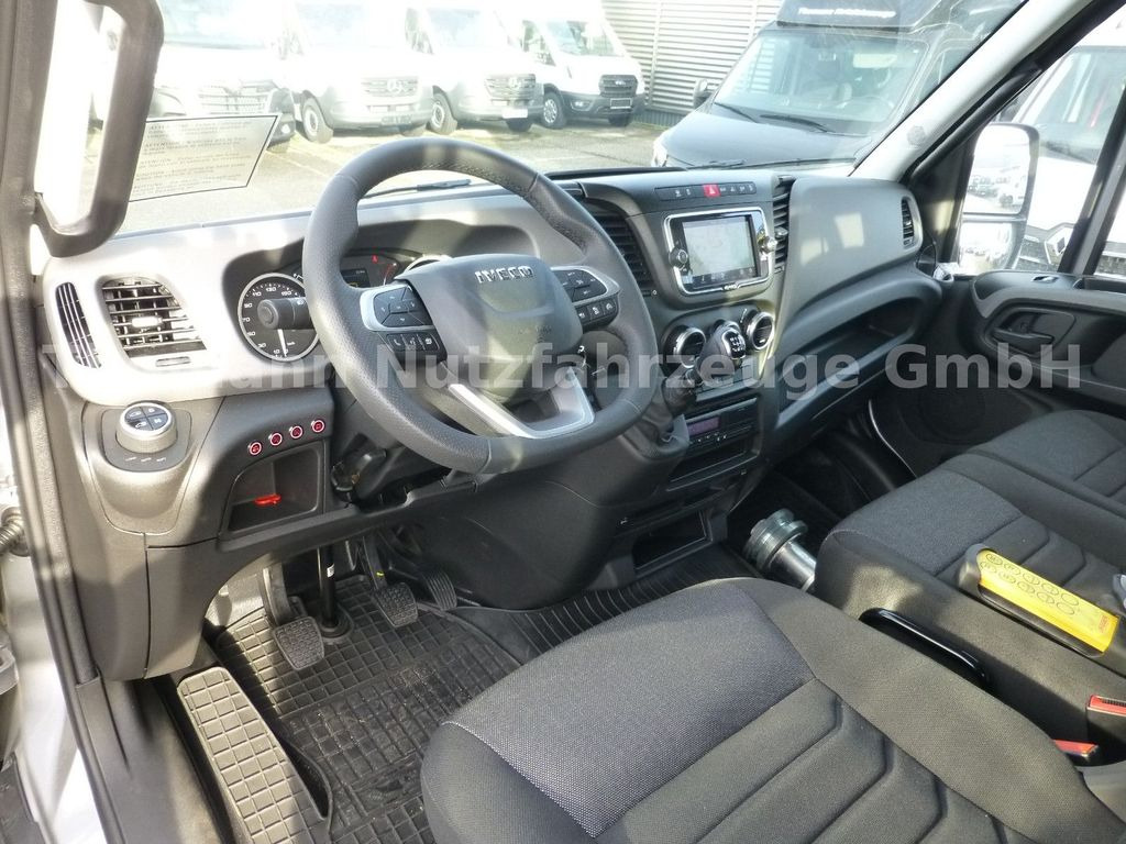 New Tow truck, Van Iveco DAILY 70C18 DoKa Schiebeplateau Luftfed Navi: picture 24