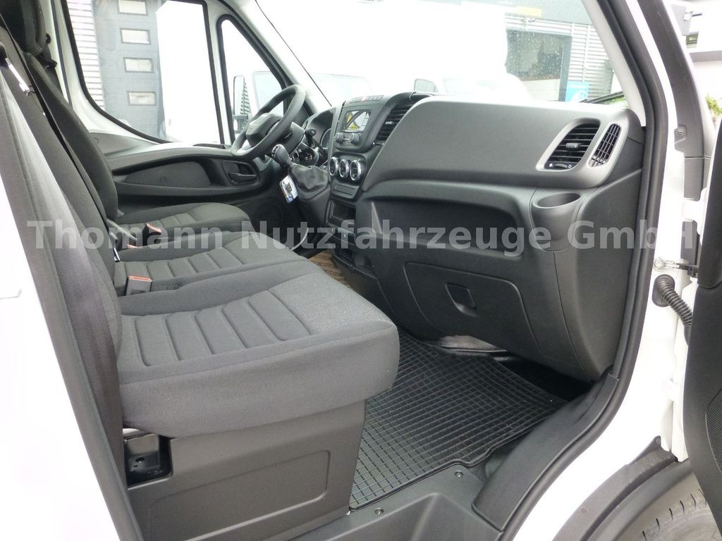 Interior photo 2: New Box van Iveco Daily 35S18 Koffer Ladebordwand Ultralight ! Iveco Daily 35S18 Koffer Ladebordwand Ultralight ! Interior photo 2: New Box van Iveco Daily 35S18 Koffer Ladebordwand Ultralight ! Iveco Daily 35S18 Koffer Ladebordwand Ultralight !