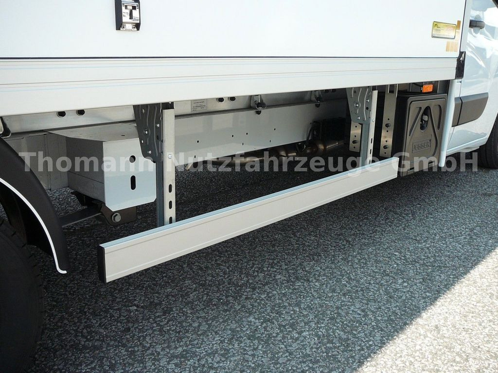 New Refrigerated van Renault Master Kühlkoffer mit LBW Xarios 300 GH: picture 18