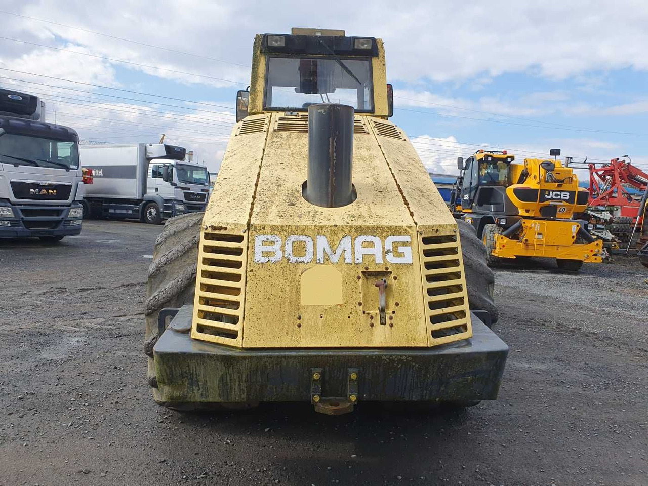 BOMAG BW 225 D-3 / 2001 / nur 3.824h! / Variocontrol - Compactor: picture 4 BOMAG BW 225 D-3 / 2001 / nur 3.824h! / Variocontrol - Compactor: picture 4