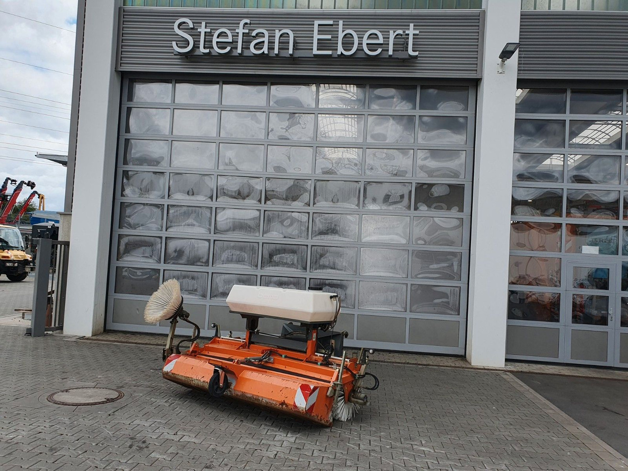 Bema 25 Dual Kehrmaschine / 2.050 mm / 2020 - Broom: picture 1 Bema 25 Dual Kehrmaschine / 2.050 mm / 2020 - Broom: picture 1