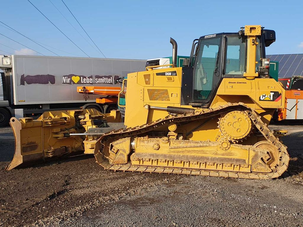 CAT D6N LGP / 7.374h / 6-Wege Klappschild / Bj: 2017 CAT D6N LGP / 7.374h / 6-Wege Klappschild / Bj: 2017 - Bulldozer: picture 3 CAT D6N LGP / 7.374h / 6-Wege Klappschild / Bj: 2017 CAT D6N LGP / 7.374h / 6-Wege Klappschild / Bj: 2017 - Bulldozer: picture 3