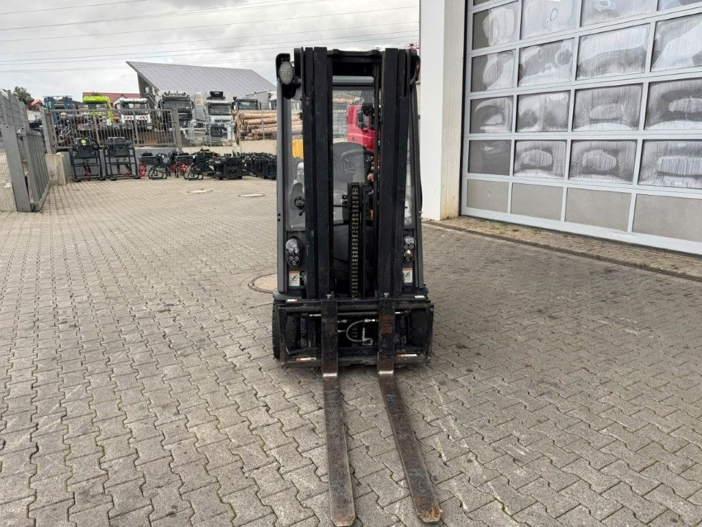 Crown SCT6020-1.3 / Triplex 4,3m / Batterie 06/2020 - Electric forklift: picture 4 Crown SCT6020-1.3 / Triplex 4,3m / Batterie 06/2020 - Electric forklift: picture 4