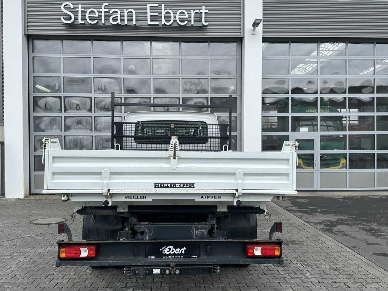 Iveco 70C18H 3-S.Kipper *R.3750mm*7Sitze*AHK* - Tipper van: picture 4 Iveco 70C18H 3-S.Kipper *R.3750mm*7Sitze*AHK* - Tipper van: picture 4