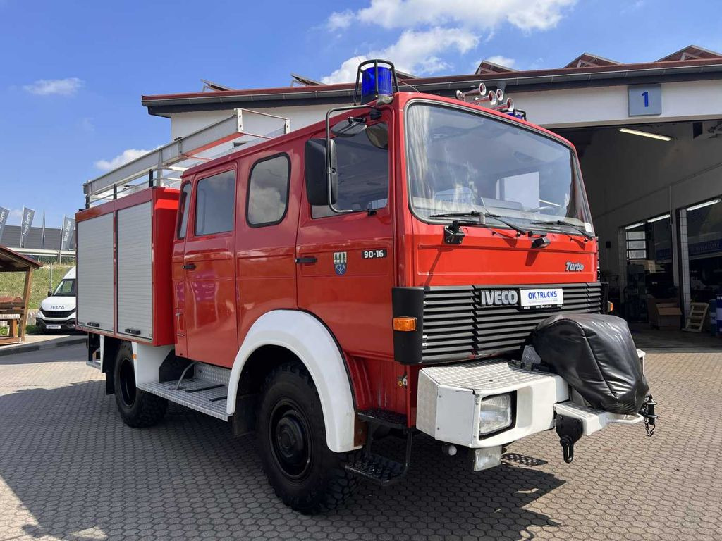 Iveco 90-16 AW 4x4 LF8 Feuerwehr Standheizung 9 Sitze Iveco 90-16 AW 4x4 LF8 Feuerwehr Standheizung 9 Sitze - Fire truck: picture 3 Iveco 90-16 AW 4x4 LF8 Feuerwehr Standheizung 9 Sitze Iveco 90-16 AW 4x4 LF8 Feuerwehr Standheizung 9 Sitze - Fire truck: picture 3