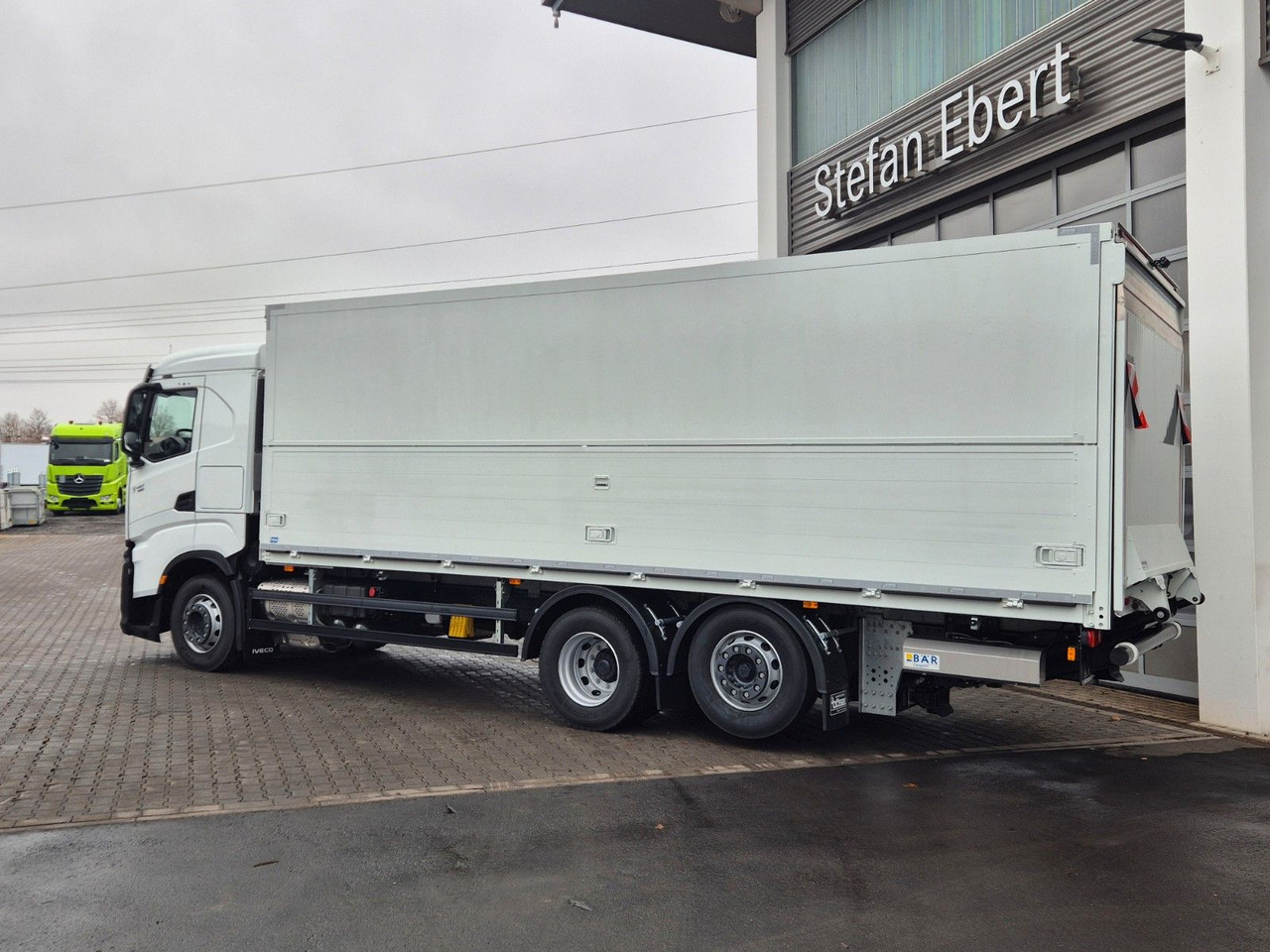 Iveco AS260S50Y/FS 6x2 Böse Schwenkwand + LBW 2 x AHK - Beverage truck: picture 3 Iveco AS260S50Y/FS 6x2 Böse Schwenkwand + LBW 2 x AHK - Beverage truck: picture 3