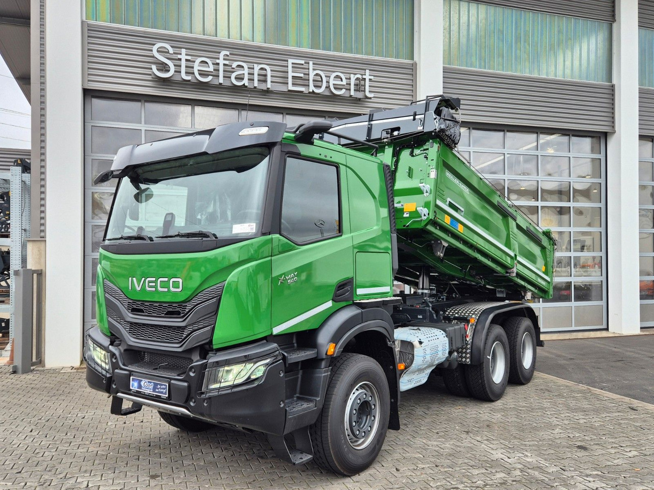 Iveco AT300X54Z HR OFF Bordmatik AHK Intarder - Tipper: picture 1 Iveco AT300X54Z HR OFF Bordmatik AHK Intarder - Tipper: picture 1